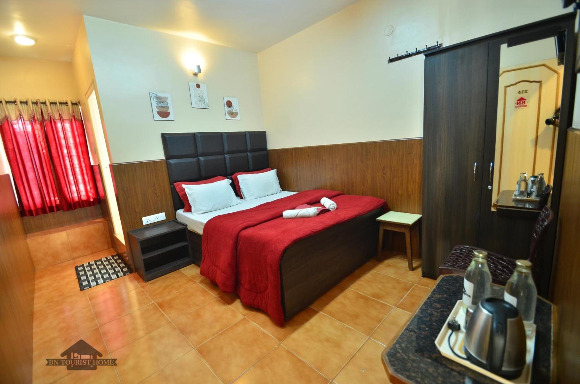 Bn Tourist Home Ooty Extérieur photo