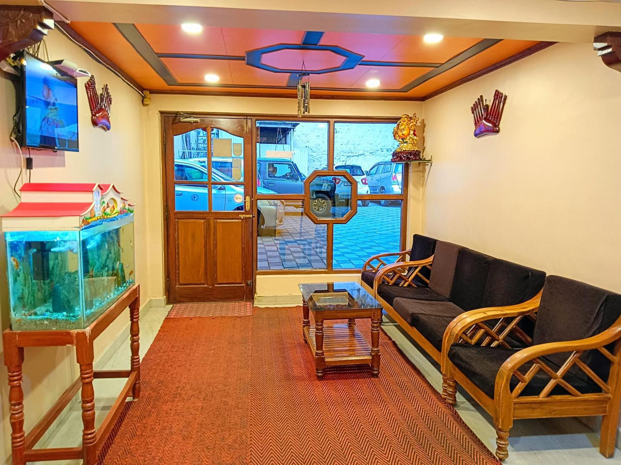 Bn Tourist Home Ooty Extérieur photo